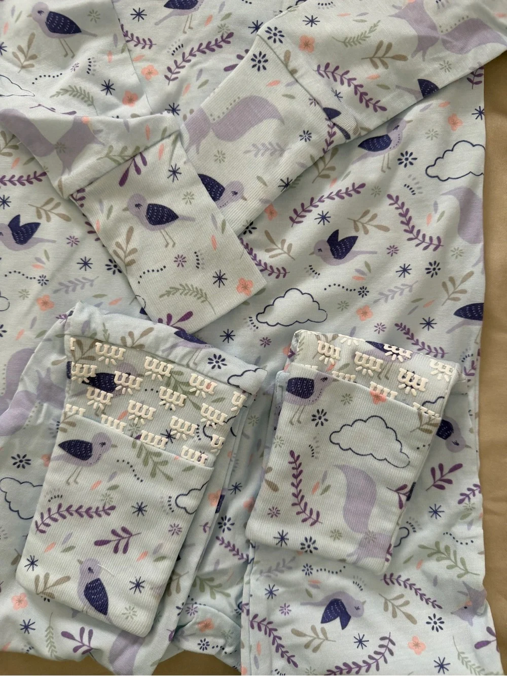 NWOT Magnetic Me little birdy Viscose(Bamboo) convertible footies- 18-24M